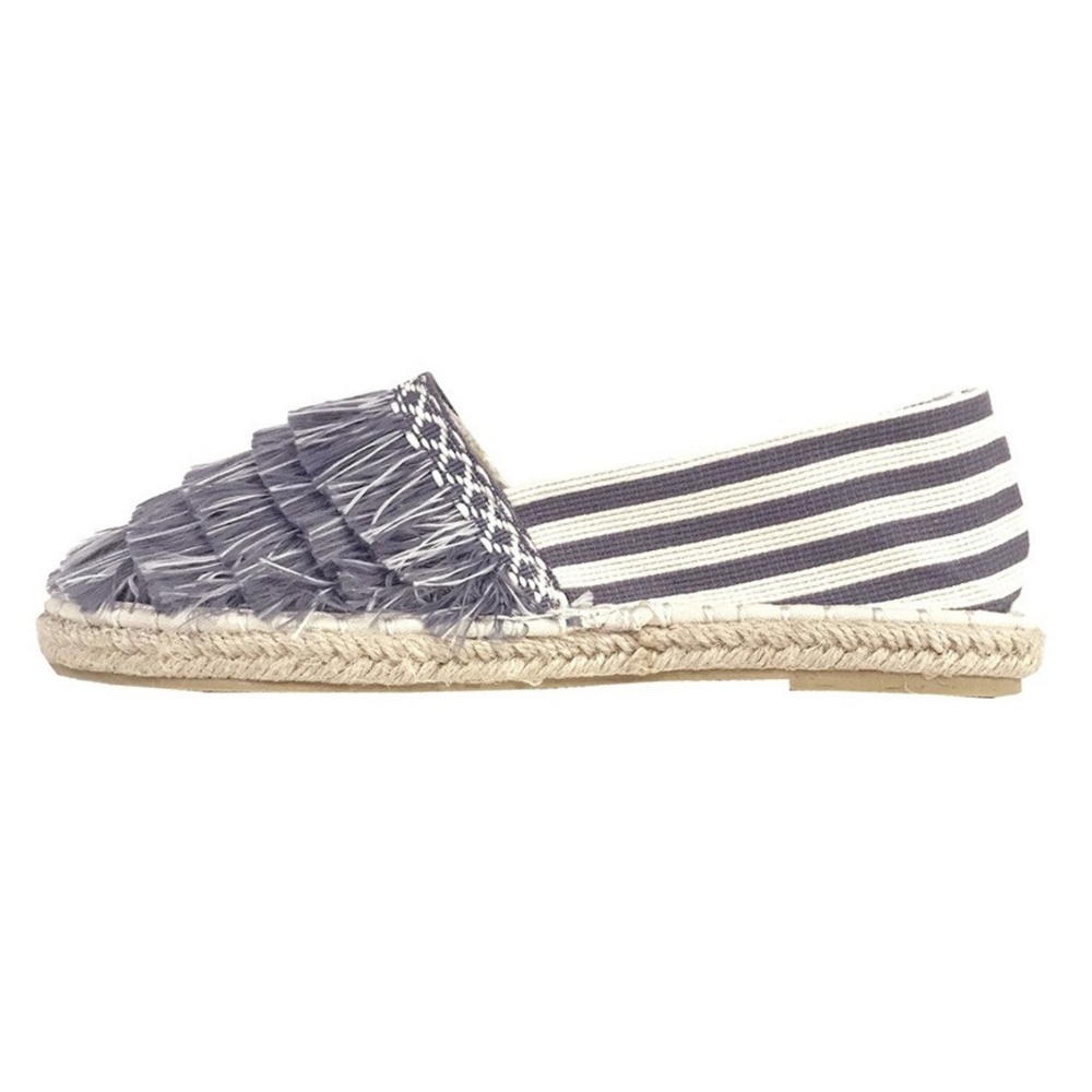 Tiered Fringe Stripe Skimmer Flat 🚨PRICE FIRM🚨 - Picture 4 of 7